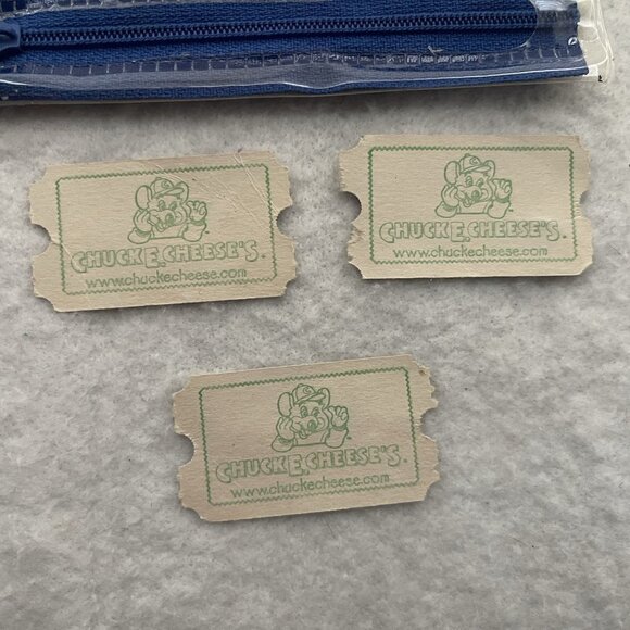 Chuck E Cheese Plastic Zip Up Pouch Bag With Tickets Blue Face 2000’s - Picture 4 of 15